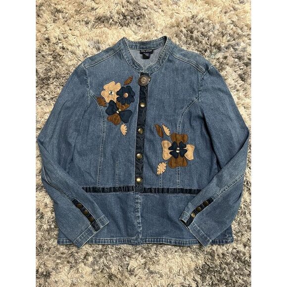 SML Sport Jean Jacket Floral Fall Buttons Embroidered Patchwork Medium - Picture 1 of 5